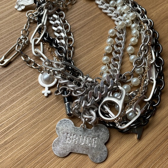 Harley Quinn Birds of Prey “Bruce” chain necklace Margot Robbie - Picture 5 of 9